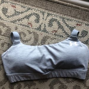 Women’s Under Armour compression sports bra